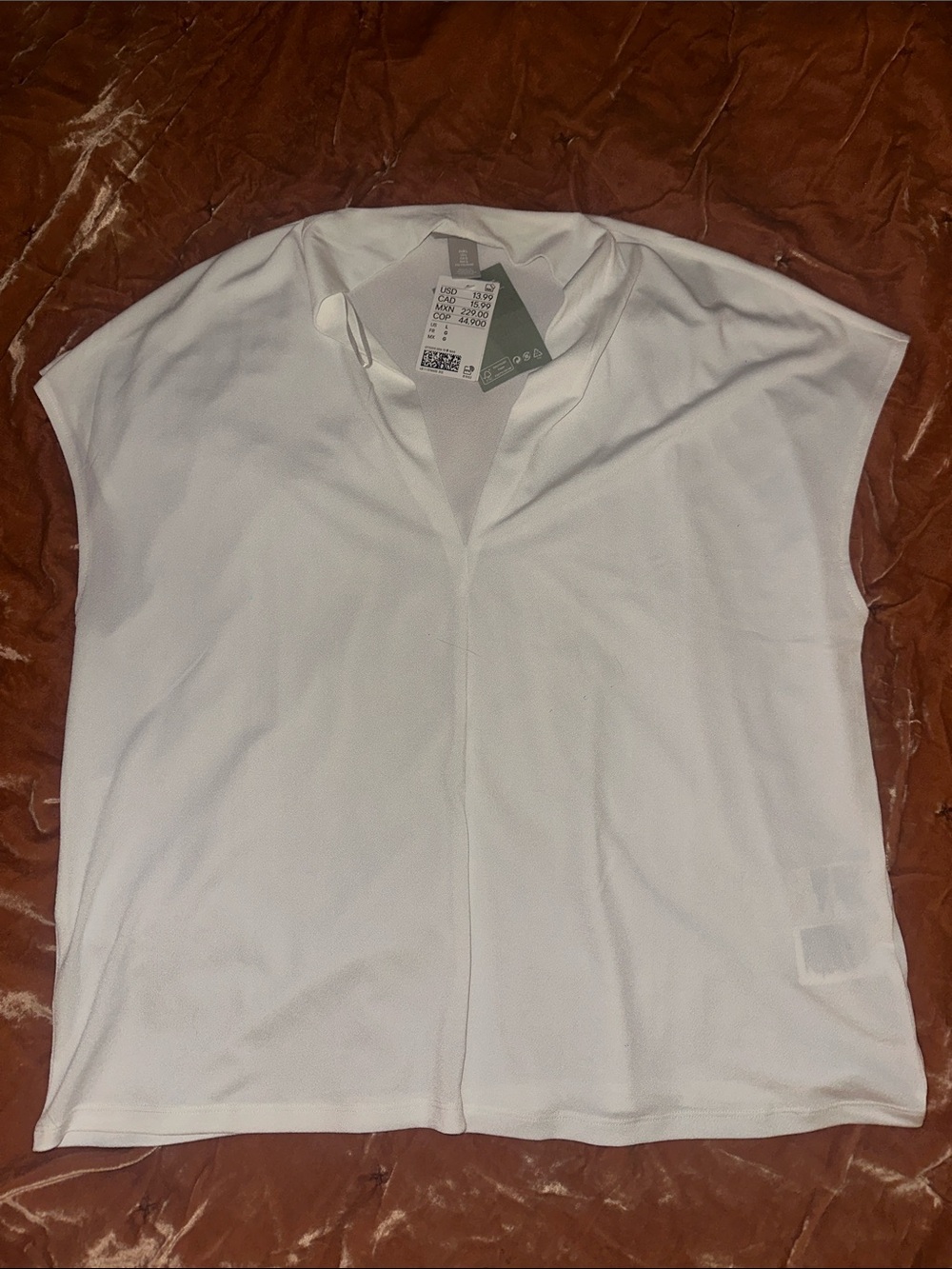 Women’s H&M White V-Neck Short Sleeve Work Shirt NWT